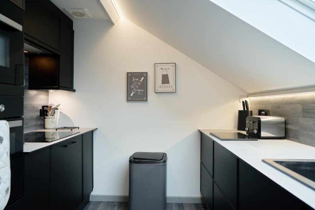 York City Central Apartment And Coffee Shop Экстерьер фото