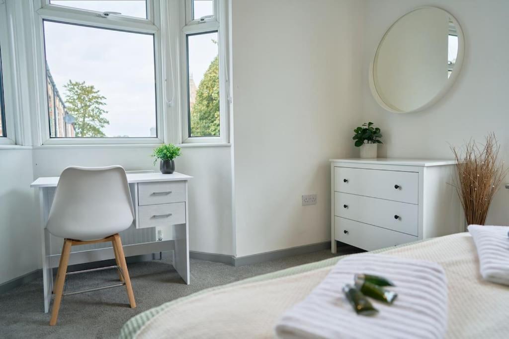 York City Central Apartment And Coffee Shop Экстерьер фото