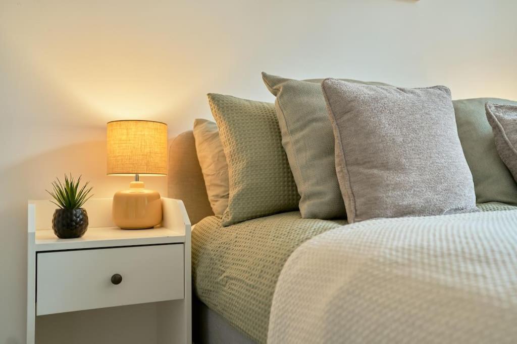 York City Central Apartment And Coffee Shop Экстерьер фото