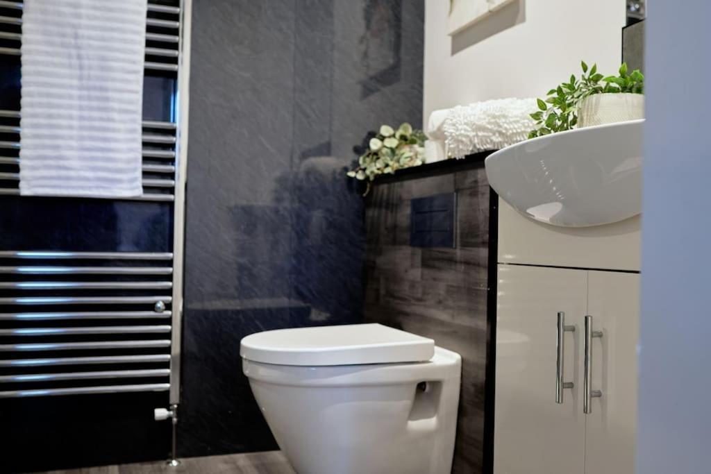 York City Central Apartment And Coffee Shop Экстерьер фото