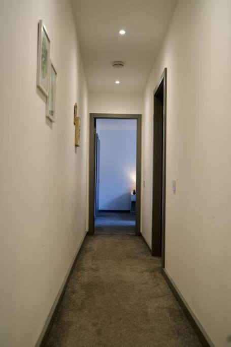 York City Central Apartment And Coffee Shop Экстерьер фото