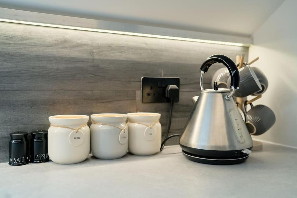 York City Central Apartment And Coffee Shop Экстерьер фото