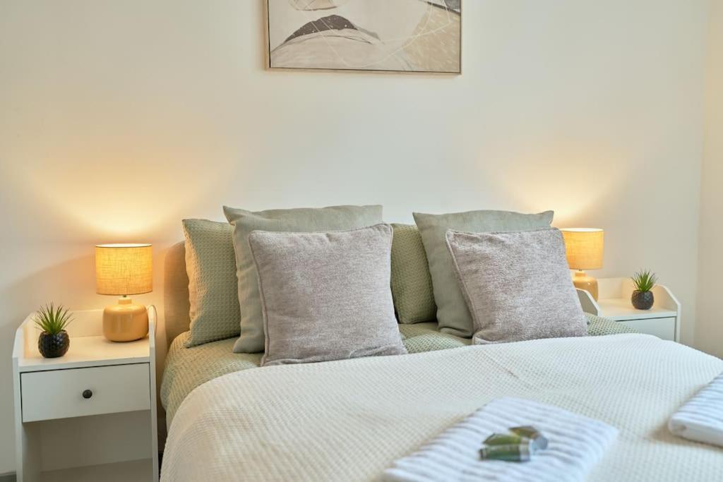 York City Central Apartment And Coffee Shop Экстерьер фото